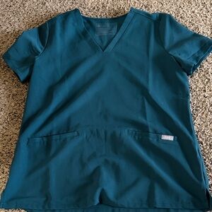 Figs Women's One Pocket Top size small